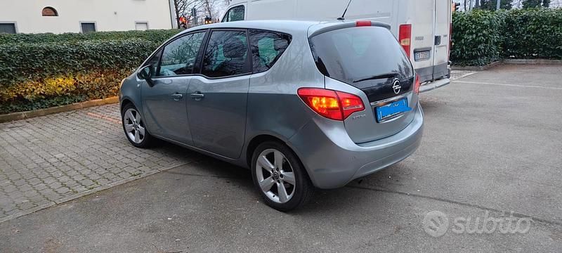 Usata Opel Meriva 100 CV (73 kW) 2010 Monovolume