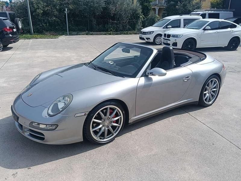 Usata Porsche 911 Carrera 4S Cabriolet 355 CV (261 kW) 2006 Argento gt met. Cabrio