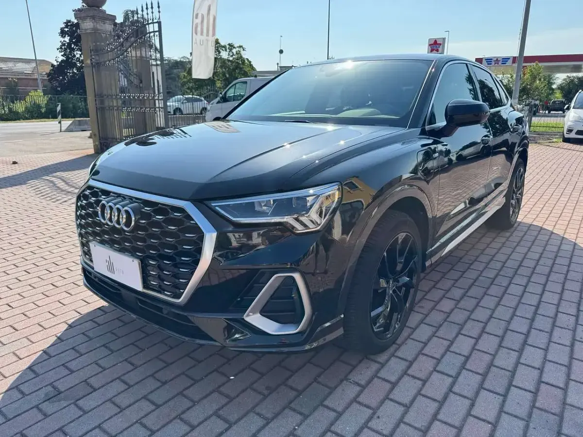 Usata Audi Q3 Sportback S-Line 150 CV (110 kW) 2021 Nero SUV