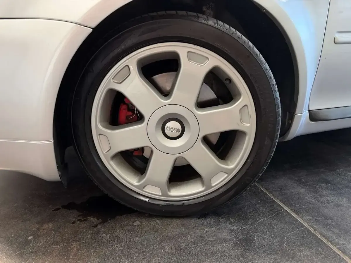 Usata Audi S3 Ambiente 209 CV (153 kW) 1999 Argento Utilitaria
