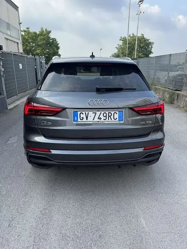 Usata Audi Q3 S-Line 150 CV (110 kW) 2024 Grigio SUV