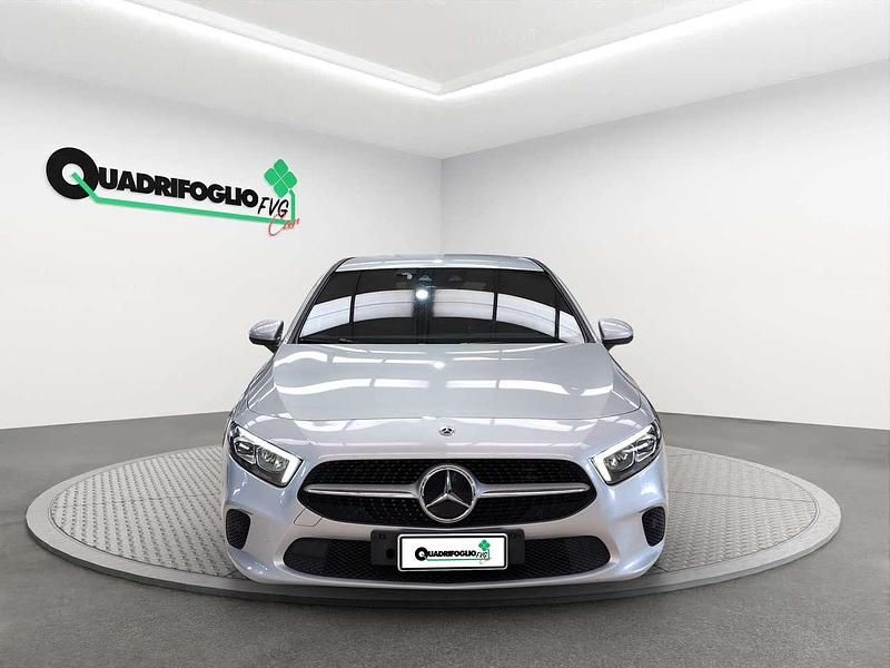 Usata Mercedes A180 116 CV (85 kW) 2021 Grigio Berlina