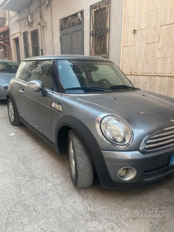 Usata Mini Cooper 75 CV (55 kW) 2010 Grigio Utilitaria