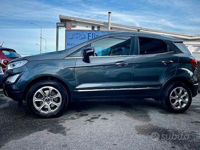 Usata Ford Ecosport Titanium 100 CV (73 kW) 2019 Grigio SUV