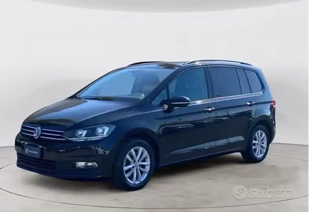 Usata VW Touran Comfortline 116 CV (85 kW) 2017 Nero Monovolume