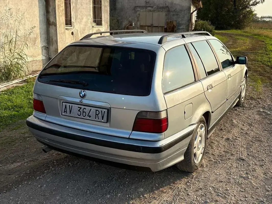 Usata BMW 316 102 CV (75 kW) 1998 Grigio Station wagon