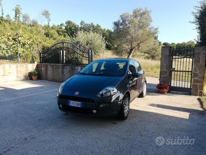 Usata Fiat Punto 2017 Grigio Utilitaria