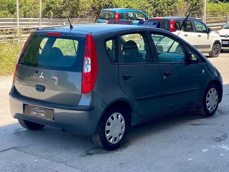 Usata Mitsubishi Colt 75 CV (55 kW) 2006 Grigio Utilitaria