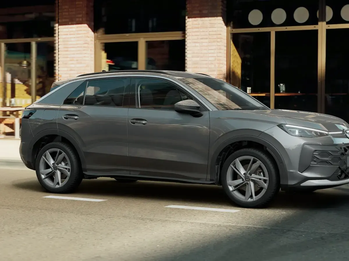 Nuova VW T-Roc Life 115 CV (84 kW) 2026 Wolf grey metallizzato SUV