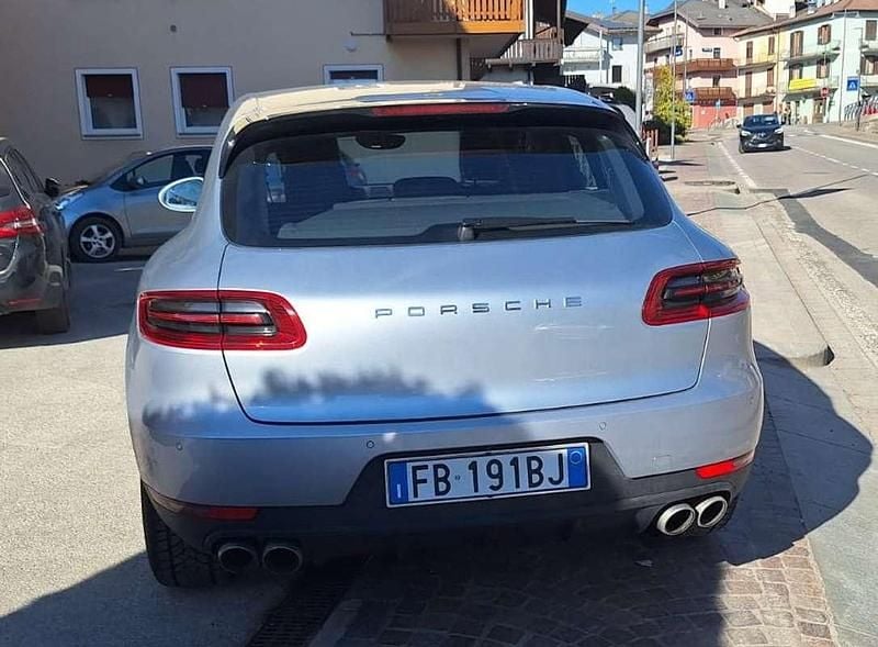 Usata Porsche Macan 250 CV (183 kW) 2015 Argento SUV