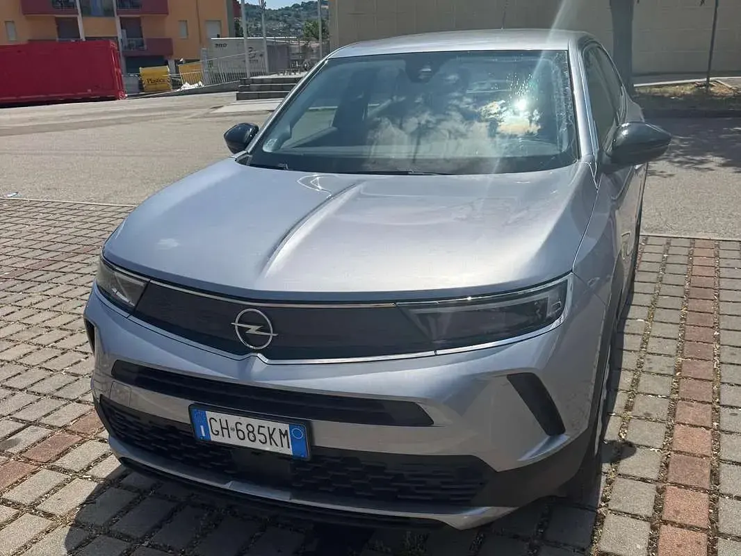 Usata Opel Mokka Edition 101 CV (74 kW) 2022 Grigio SUV
