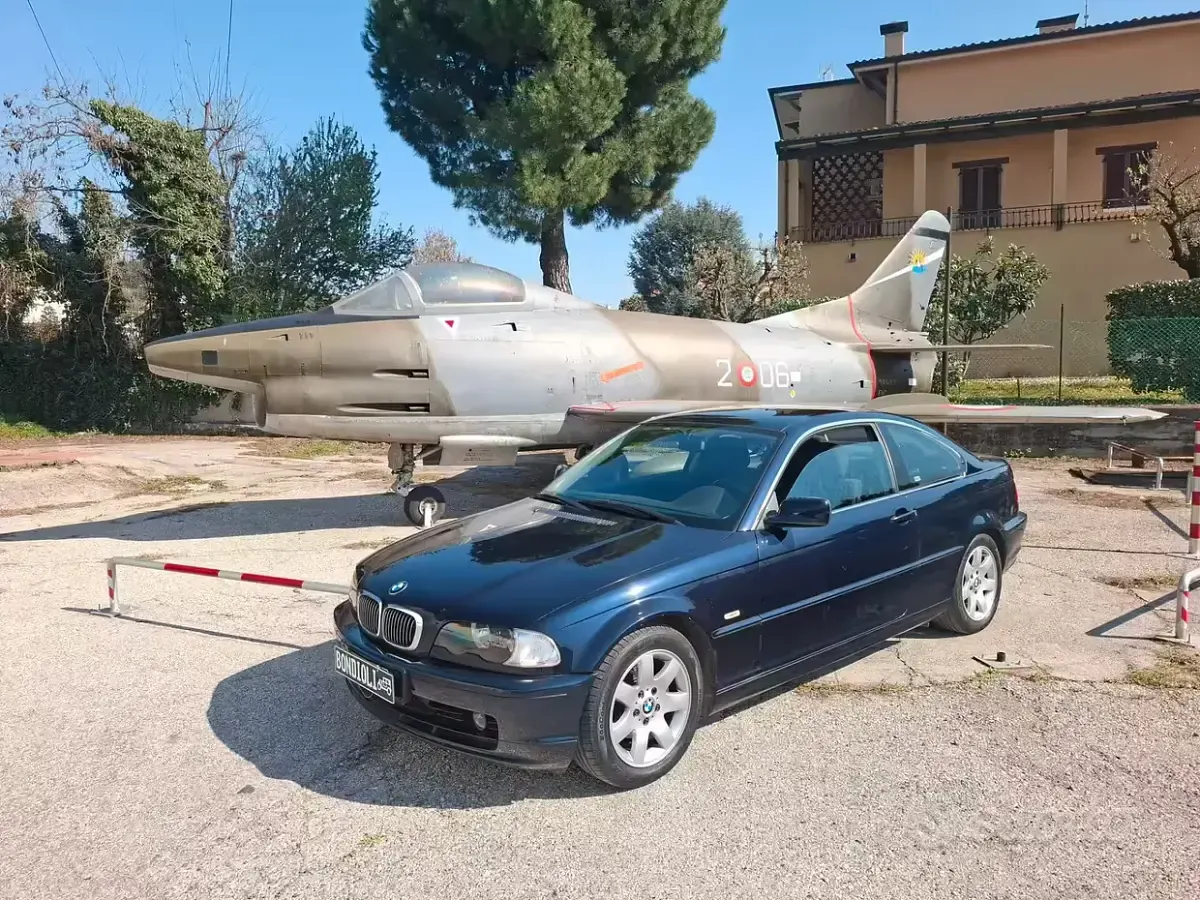 Begagnad BMW 320 150 HK (110 kW) 2000 Blå Sportkupé