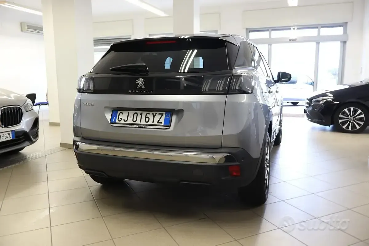 Usata Peugeot 3008 Allure 131 CV (96 kW) 2022 Grigio SUV