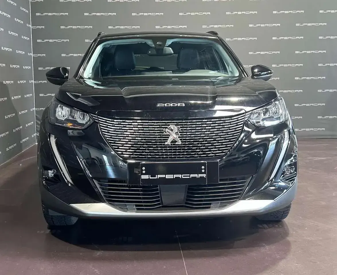 Usata Peugeot 2008 Allure 110 CV (80 kW) 2021 Nero SUV
