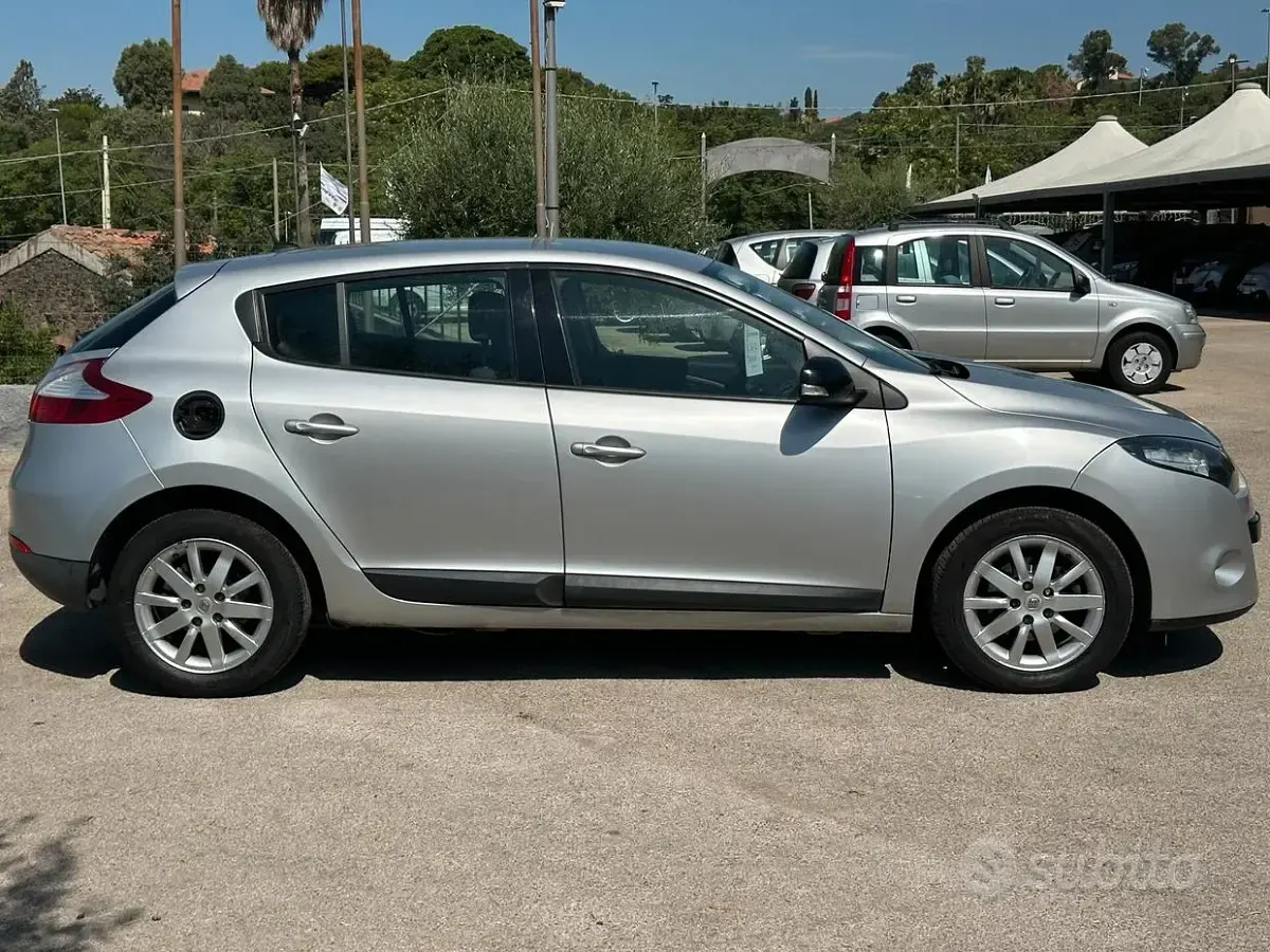 Usata Renault Mégane GT Line GT-Line 110 CV (80 kW) 2011 Grigio Berlina