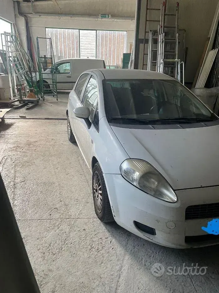 Usata Fiat Punto 60 CV (44 kW) 2007 Bianco Utilitaria