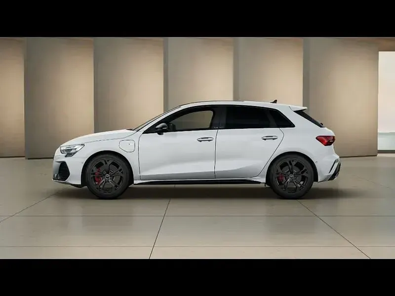 Nuova Audi 200 Comfort 177 CV (130 kW) 2025 Bianco Berlina