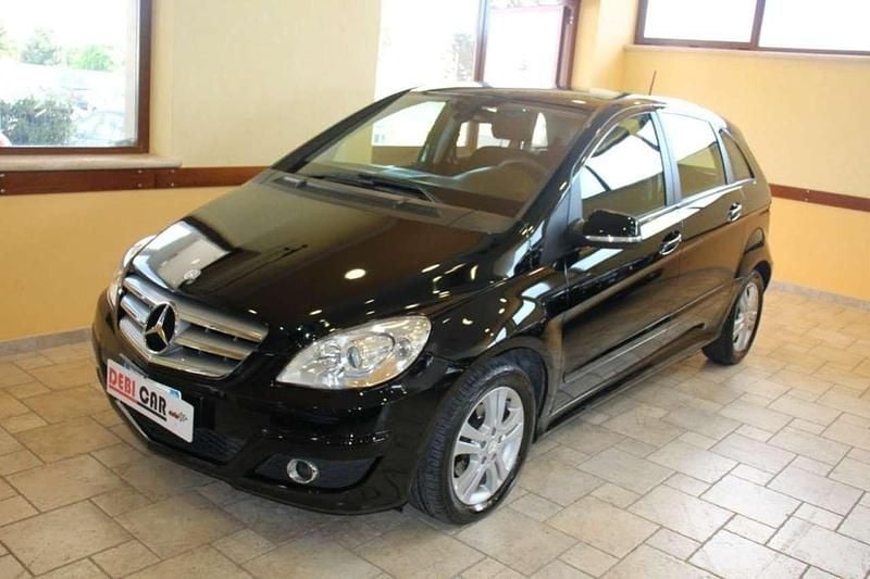 Usata Mercedes B180 109 CV (80 kW) 2010 Nero Monovolume