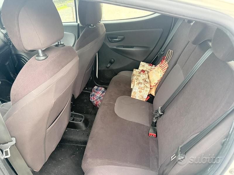 Usata Lancia Ypsilon 2013 Bianco Utilitaria