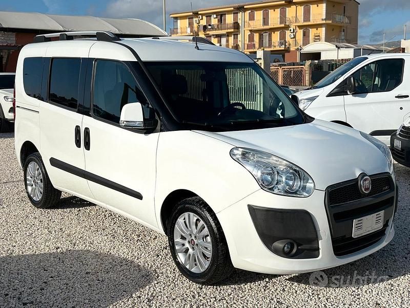 Usata Fiat Doblò Active 90 CV (66 kW) 2011 Bianco Monovolume