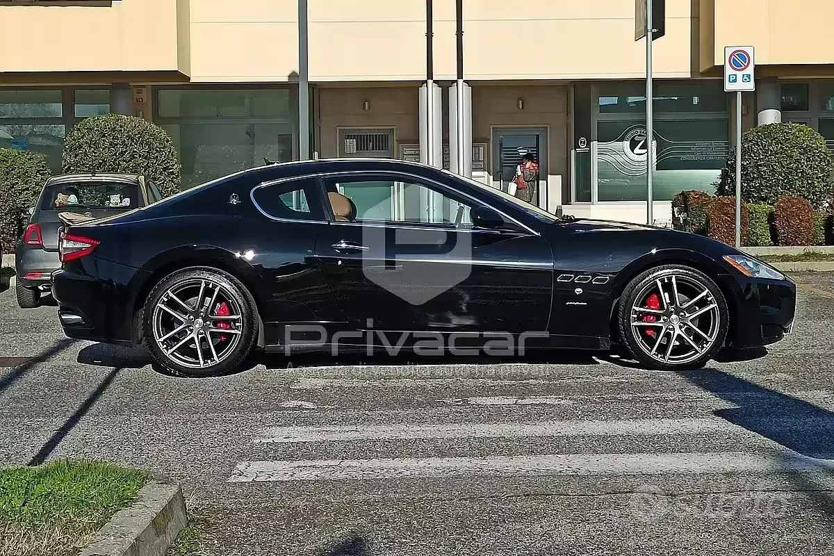 Usata Maserati Granturismo 405 CV (297 kW) 2008 Nero Coupé
