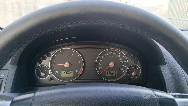 Usata Ford Mondeo 131 CV (96 kW) 2007 Grigio Berlina