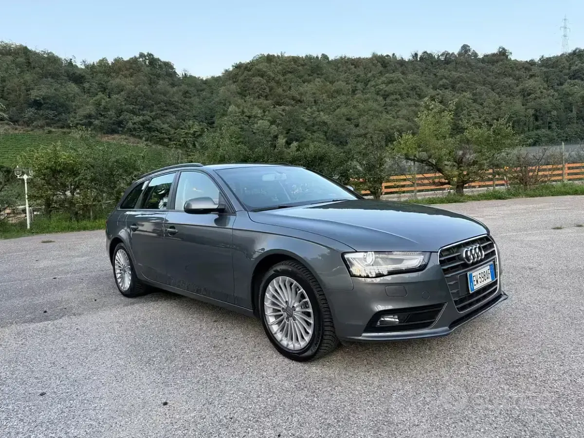 Usata Audi A4 Business Plus 150 CV (110 kW) 2014 Grigio Station wagon
