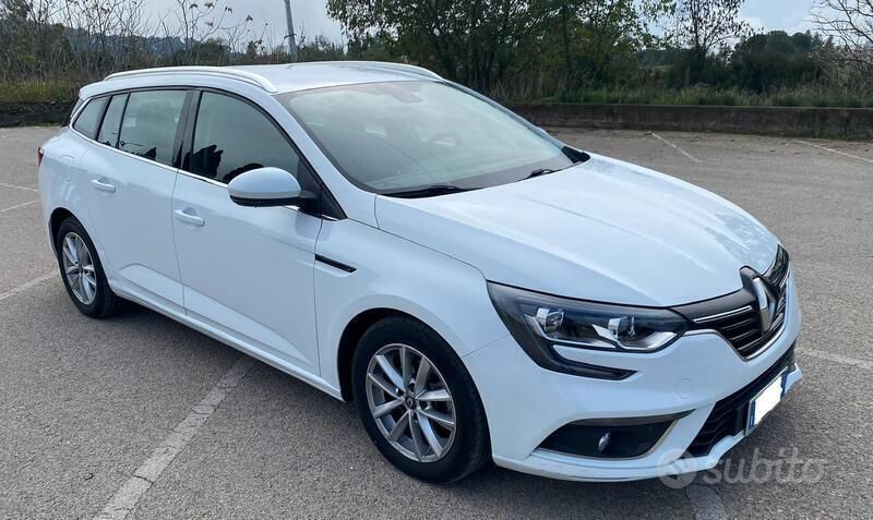 Usata Renault Mégane GrandTour 115 CV (84 kW) 2017 Bianco Station wagon