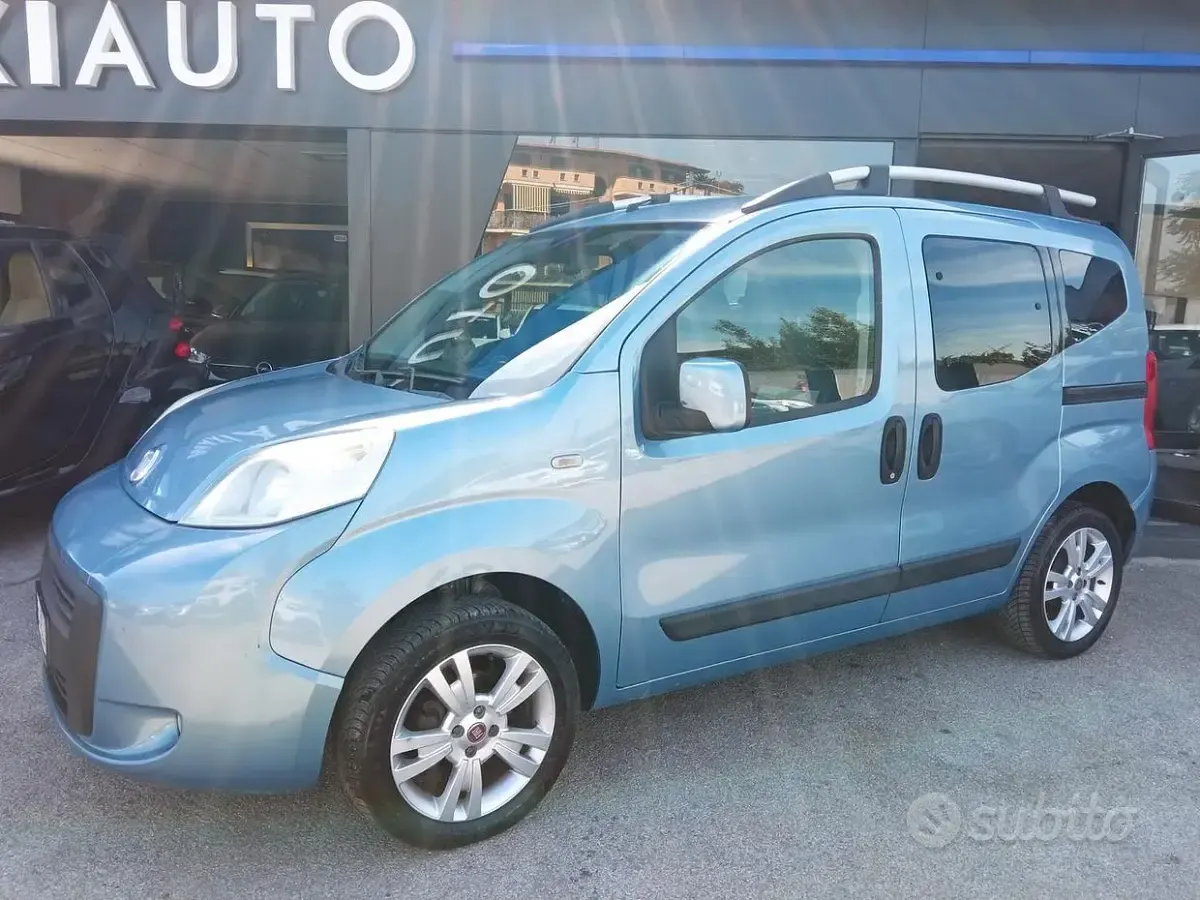 Usata Fiat Qubo Trekking 70 CV (51 kW) 2012 Blu Monovolume