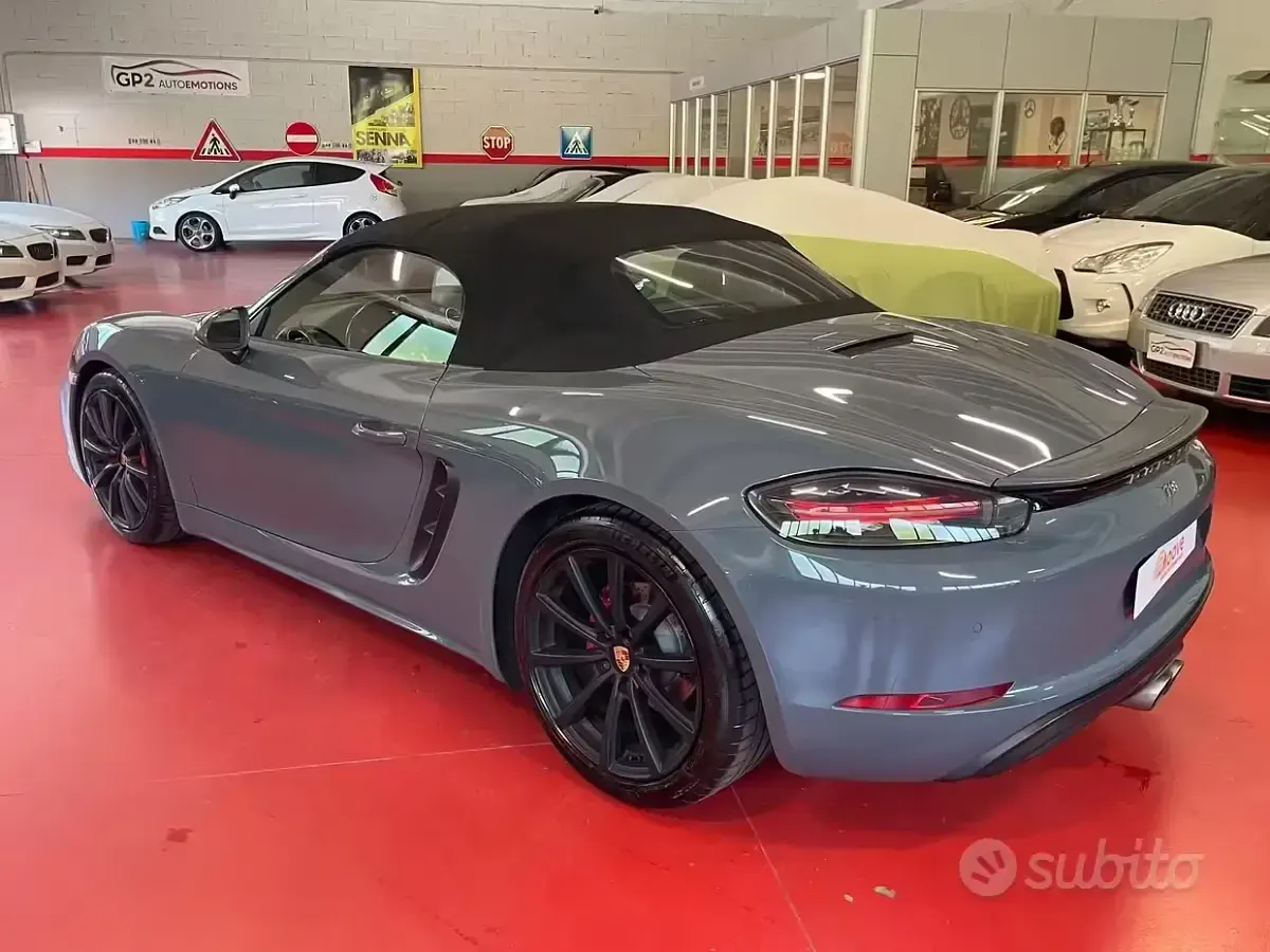 Usata Porsche Boxster 350 CV (257 kW) 2016 Grigio Cabrio