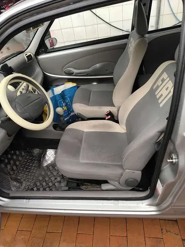 Usata Fiat 600 54 CV (39 kW) 2006 Utilitaria