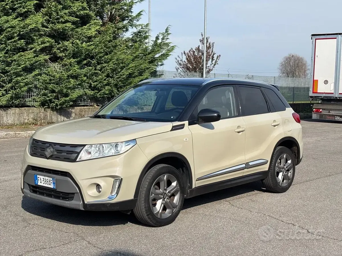 Usata Suzuki Vitara 120 CV (88 kW) 2015 Beige SUV