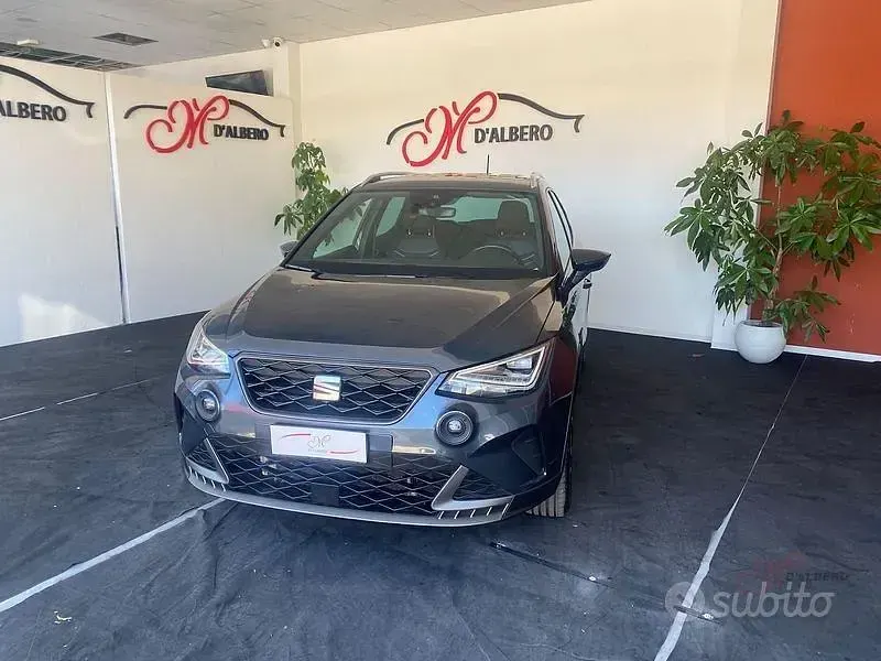 Usata Seat Arona FR 110 CV (80 kW) 2023 Grigio SUV