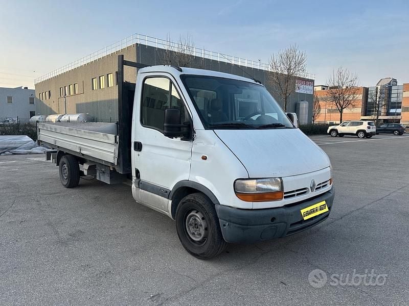 Usata Renault Master 114 CV (83 kW) 2000 Bianco Furgone