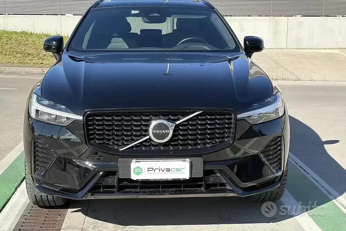 Usata Volvo XC60 Plus 197 CV (144 kW) 2022 Nero SUV