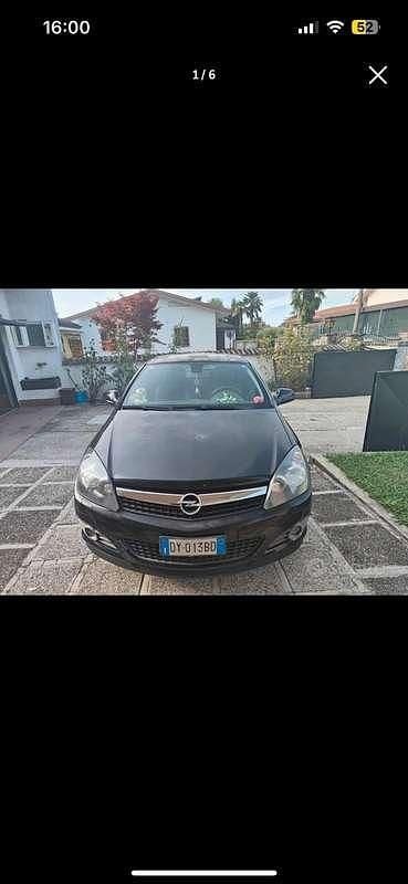 Usata 2010 Opel Astra GTC Cosmo Tre volumi | 3500 € (Ottimo prezzo) - Immagine 1/4