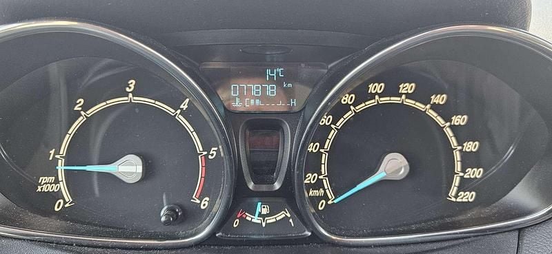 Usado Ford B-MAX Individual 95 CV (69 kW) 2016 Plateado Monovolumen