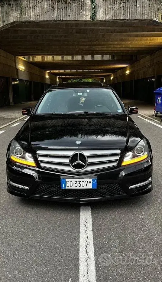 Usata Mercedes C220 Avantgarde 170 CV (125 kW) 2011 Nero Berlina