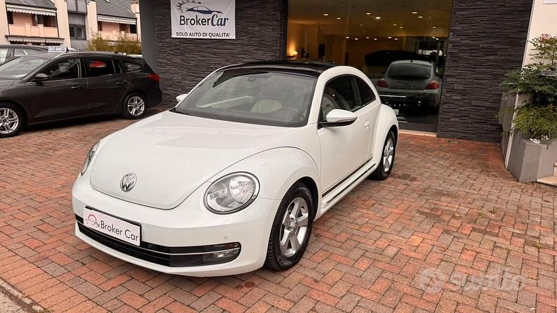 Usata VW Beetle Cabriolet Design 110 CV (80 kW) 2015 Bianco Cabrio