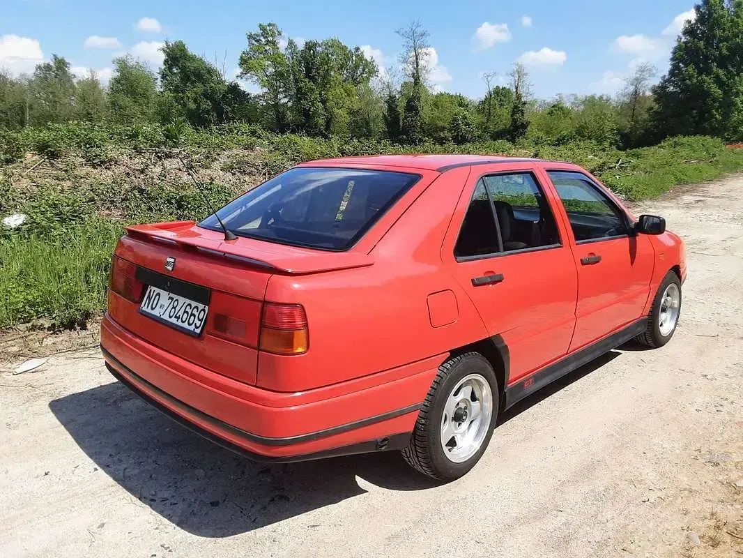 Usata Seat Toledo 73 CV (53 kW) 1993 Rosso Berlina