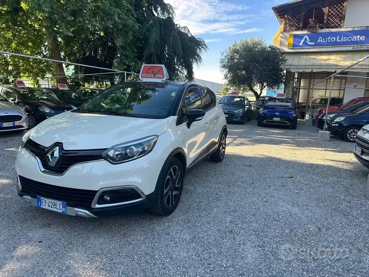Usata Renault Captur 90 CV (66 kW) 2015 Beige SUV
