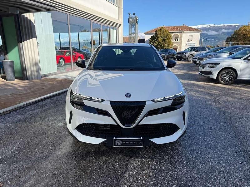 Usata Alfa Romeo Junior 145 CV (106 kW) 2024 Bianco SUV
