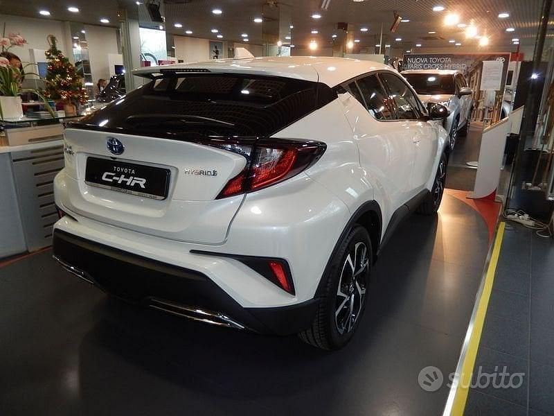 Usata Toyota C-HR Trend 122 CV (89 kW) 2023 Bianco SUV