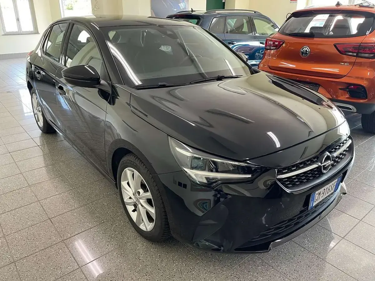 Usata Opel Corsa Elegance 101 CV (74 kW) 2023 Nero metallizzato Utilitaria