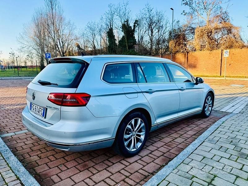Usata VW Passat Business 150 CV (110 kW) 2016 Grigio Station wagon