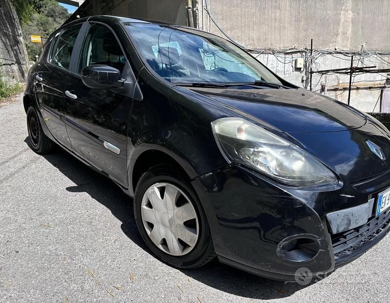 Usata Renault Clio II Dynamique 2011 Nero Berlina