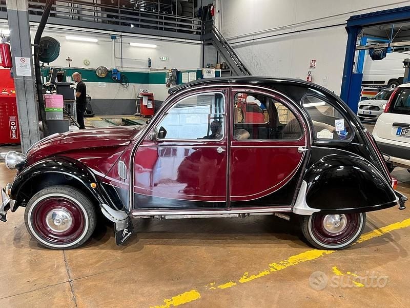 Usata Citroën 2CV Charleston 29 CV (21 kW) 1983 Rosso Berlina