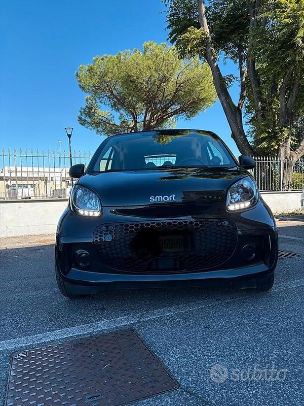 Usata Smart ForTwo Electric Drive Pure 60 kW (82 CV) 2022 Nero Coupé