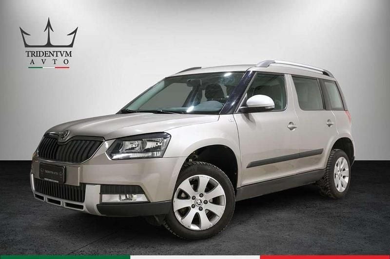Usata Skoda Yeti Outdoor Elegance 110 CV (80 kW) 2014 Grigio SUV