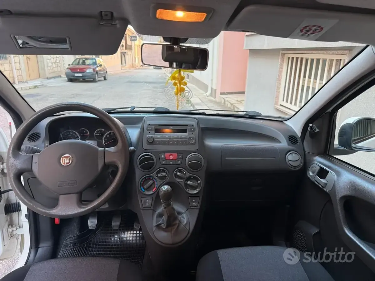 Usata Fiat Panda 69 CV (50 kW) 2011 Bianco Utilitaria